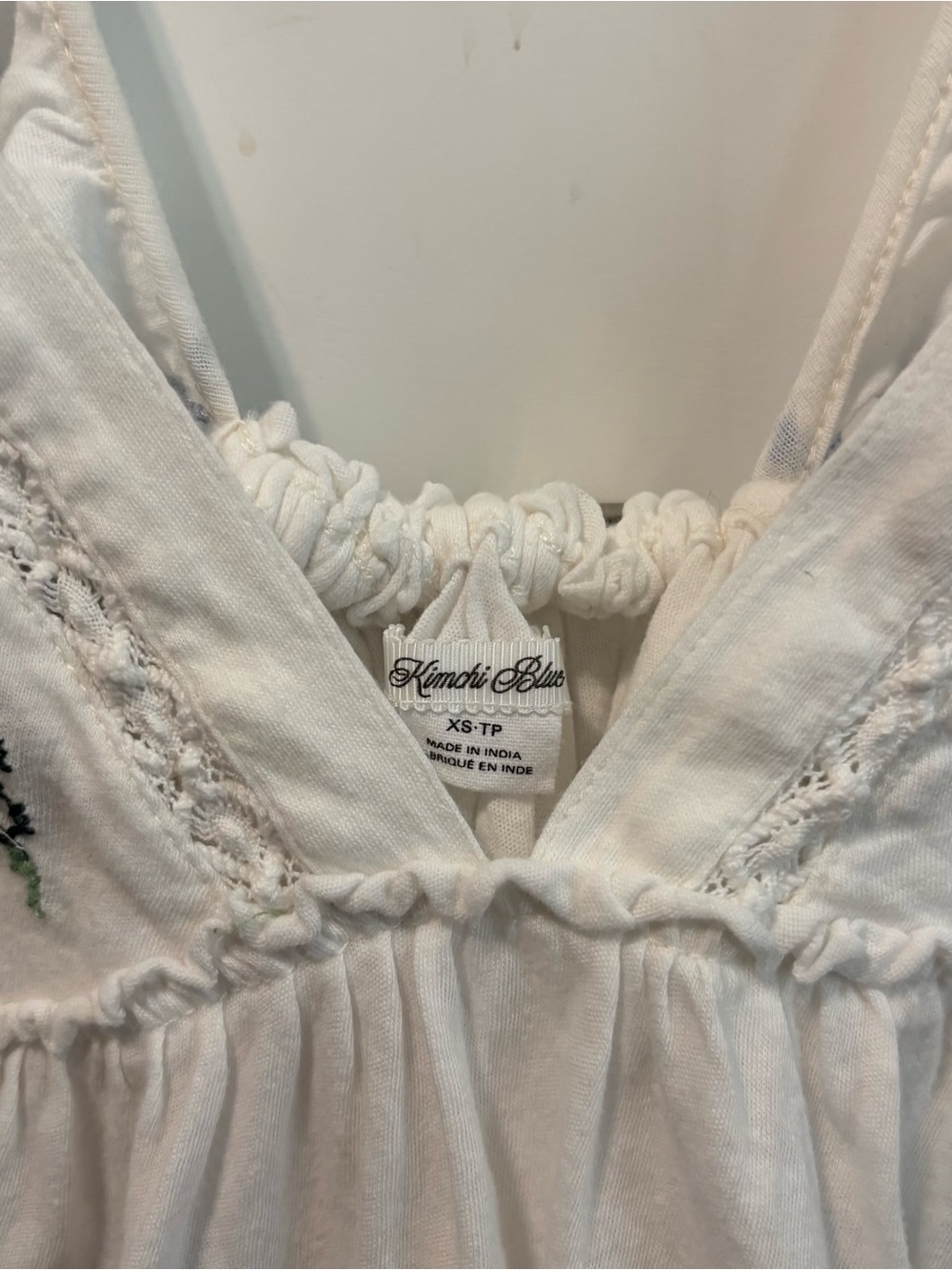 Urban Outfitters Kimchi Blue Floral Embroidered Tank - Picture 3 of 3